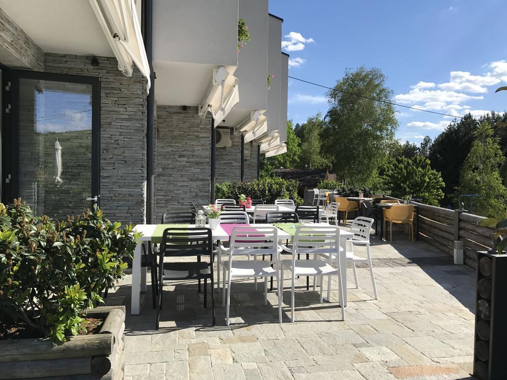 Family Hotel Friends Villa Enchets المظهر الخارجي الصورة